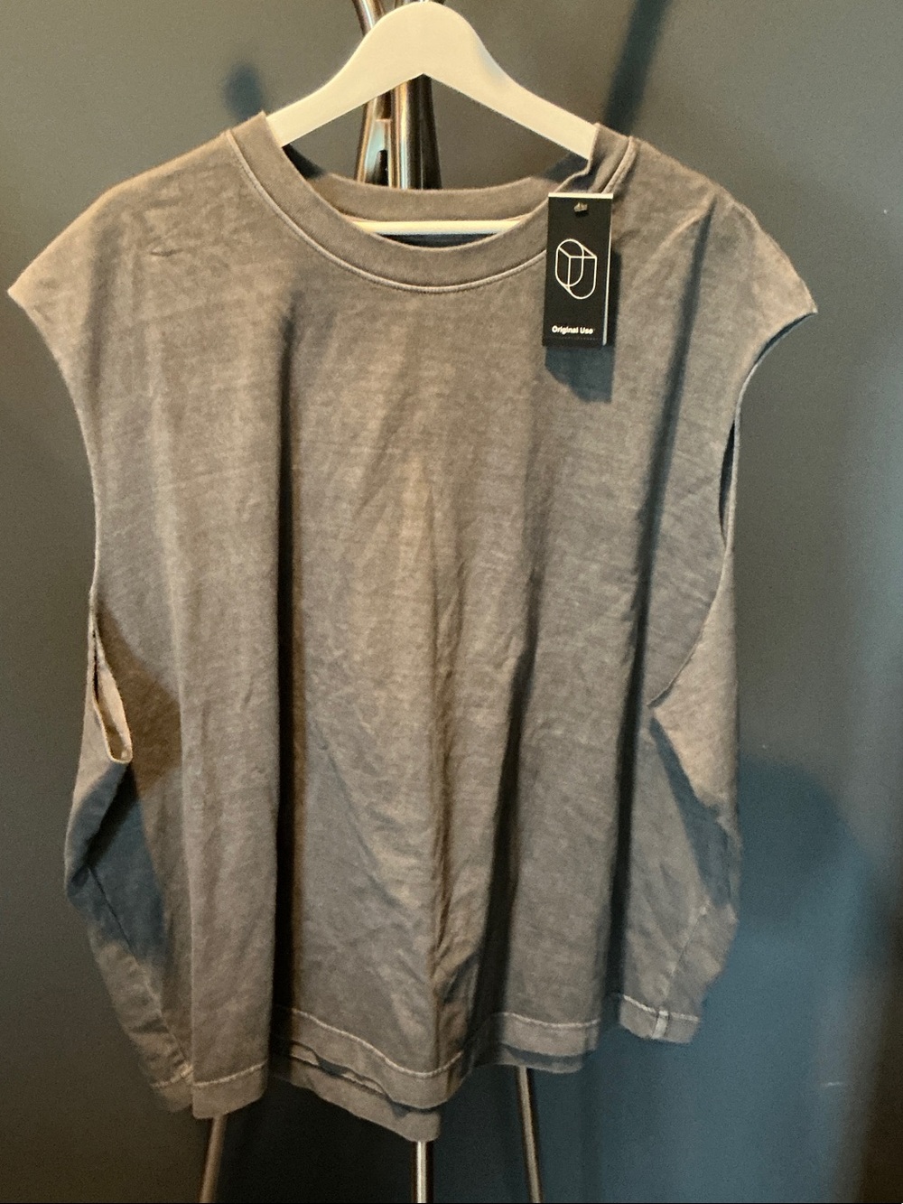 Original Use Men's Gray Short Sleeve Tee with Raw Edge Sleeves